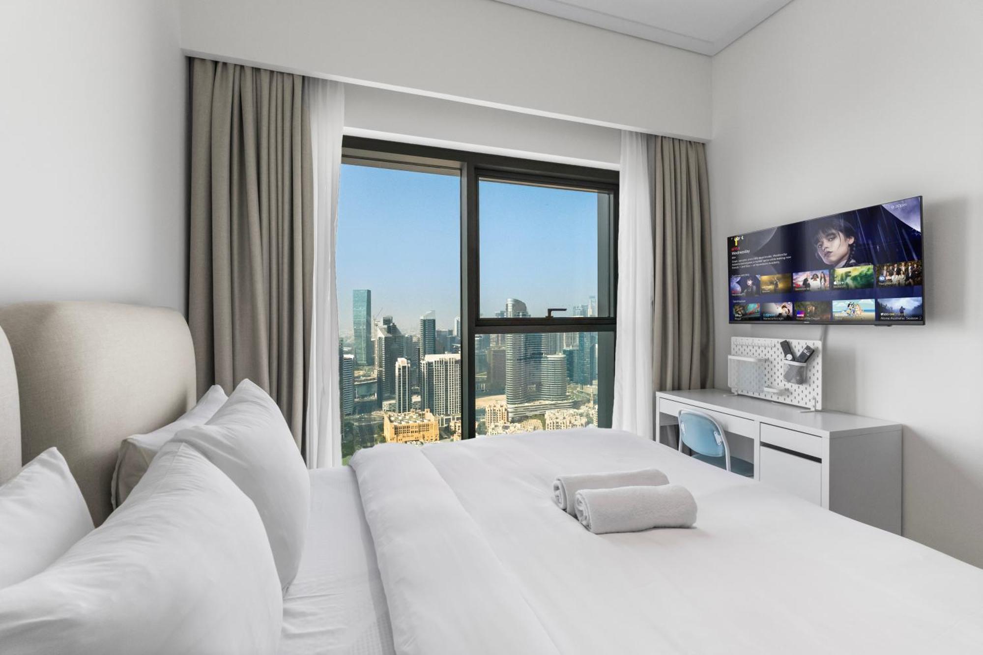 Full Fountain And Burj View - 3br Burj Royale Apartment Dubai